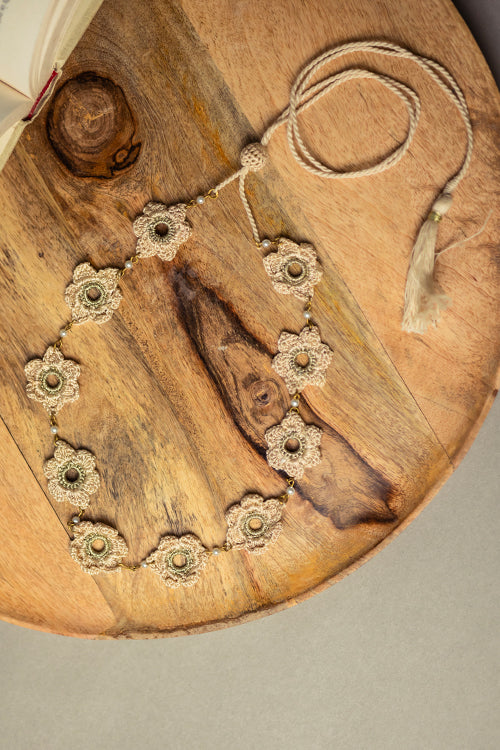 Samoolam Ornate Beige Flower Necklace - Image 4