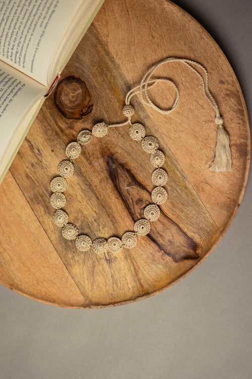 Samoolam Ornate Beige Tikki Necklace - Image 4
