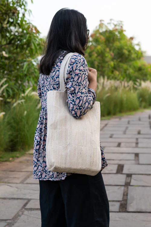 Saral Hand Woven Tote Bag - Image 2