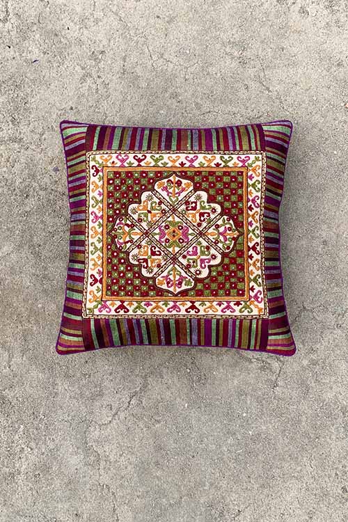 Shrujan ‘Jaipur’ 40cm X 40cm Multi-coloured Hand Embroidered Handloom Cotton Cushion Cover Pair - Image 2