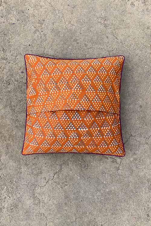 Shrujan ‘Jaipur’ 40cm X 40cm Multi-coloured Hand Embroidered Handloom Cotton Cushion Cover Pair - Image 4