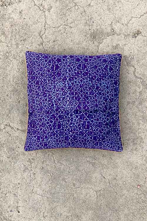 Shrujan ‘Zaya’ 40cm X 40cm Purple Toned Hand Embroidered Handloom Cotton Cushion Cover Pair - Image 4