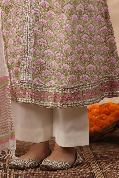 Shuddhi Green And Pink 2 Piece Kurta Set - Image 8