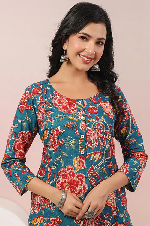 Shuddhi Green And Red Semi Aline - Image 2