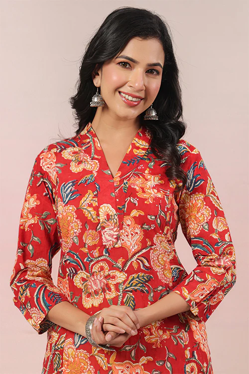 Shuddhi Red And Green Semi Aline - Image 8