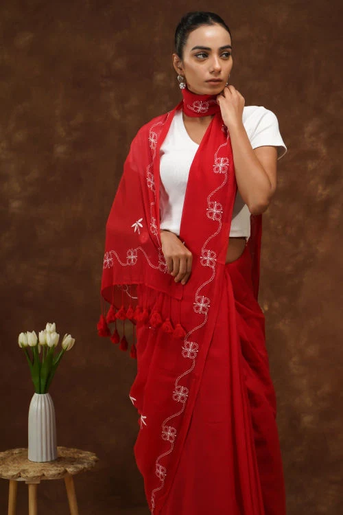 Shwet Red Hand Embroidered Chikankari Mulmul Saree - Image 3