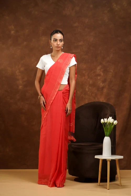Shwet Women Coral Pink Hand Embroidered Chikankari Mulmul Saree - Image 2