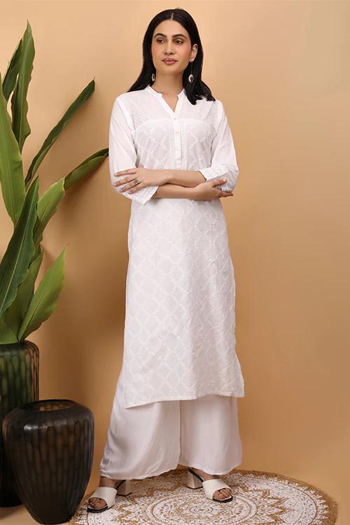 Shwet Women Cotton White Chikankari Kurta - Image 3