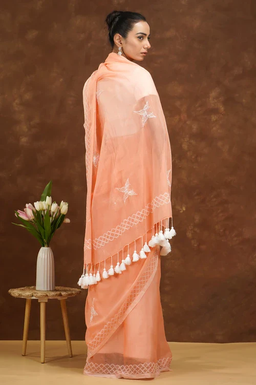 Shwet Women Peach Hand Embroidered Chikankari Mulmul Saree - Image 5