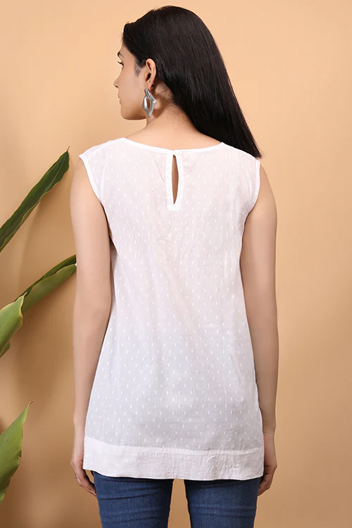 Shwet Women White Chikankari Sleevless Top - 283 - Image 3