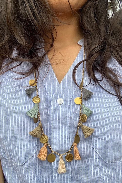 Dhaaga Dhaaga Sky Tassel Necklace - Image 3