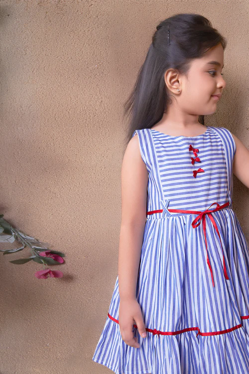 Soleilclo "Coastal Charm" Sleeveless Blue Striped Cotton Dress With Satin Belt And Bows - Image 4