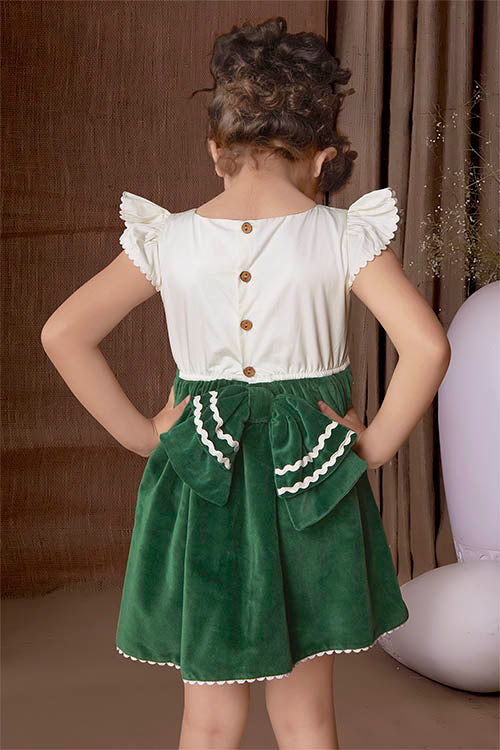 Soleilclo "Emerald Elegance" Flutter Sleeves Hand Embroidered Velvet Dress - Image 5