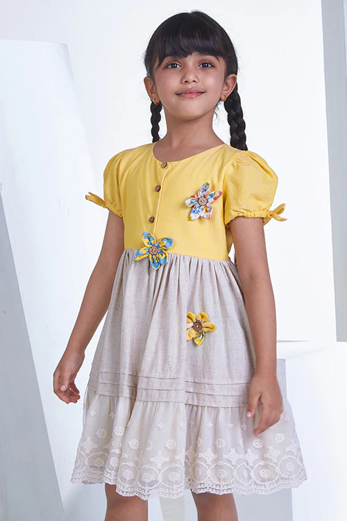 Soleilclo "Golden Daisy Dazzle" Puff Sleeves Flower Applique Cotton Dress - Image 3