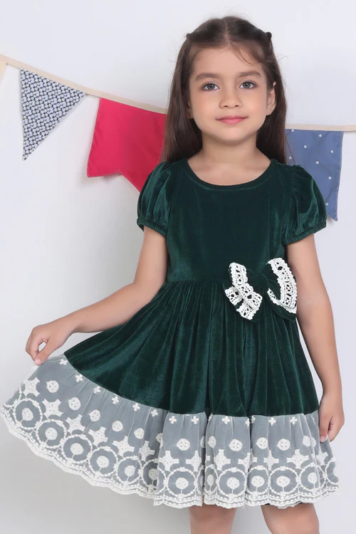 Soleilclo "Green Ivory Lace Velvet Puffed Sleeves Dress"