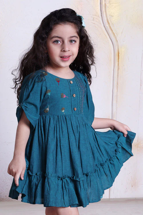 Soleilclo "Sparkler" Hand Embroidered Gathered Sleeve Cotton Dress - Image 5