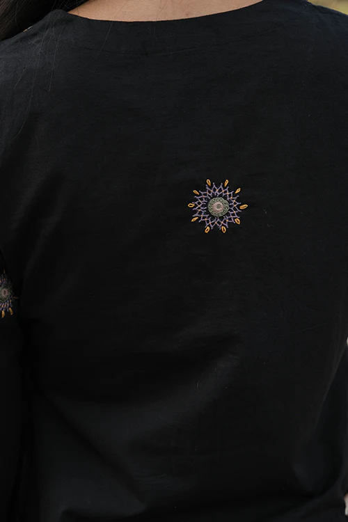 Okhai 'Songful' Pure Cotton Hand Embroidered Mirror Work Kurta - Image 7