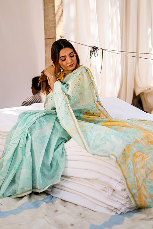 Sooti Syahi Colour Invent : Hand Marble Printed Chanderi Silk Saree - Image 5