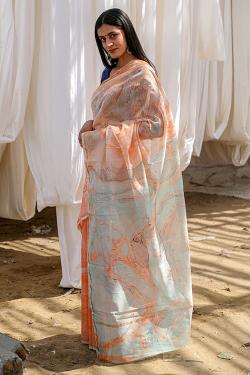 Sooti Syahi Tangy Narangi : Hand Marble Printed Chanderi Silk Saree - Image 4