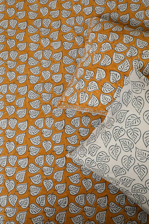 Sootisyahi 'Autumn Fall' Handblock Printed Cotton Bedsheet - Image 4