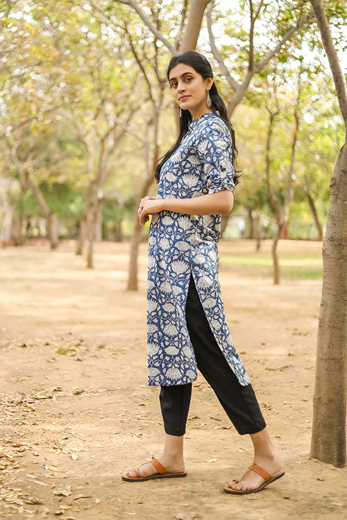 Sootisyahi 'Charm of the Sea' Azofree Handblock Printed Pure Cotton Kurti - Image 3