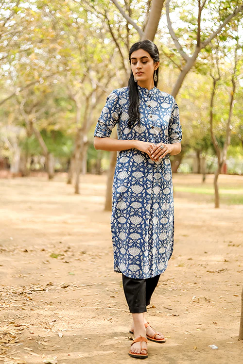 Sootisyahi 'Charm of the Sea' Azofree Handblock Printed Pure Cotton Kurti - Image 4