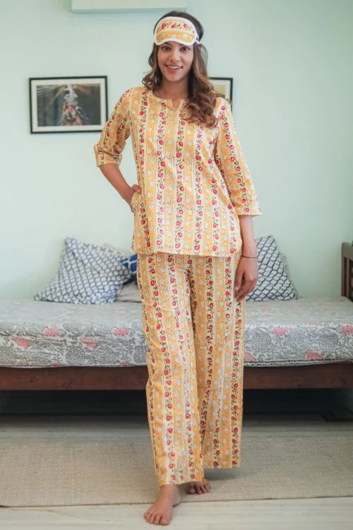 Sootisyahi 'Daisy Bliss' Handblock Printed Pure Cotton Night Suit