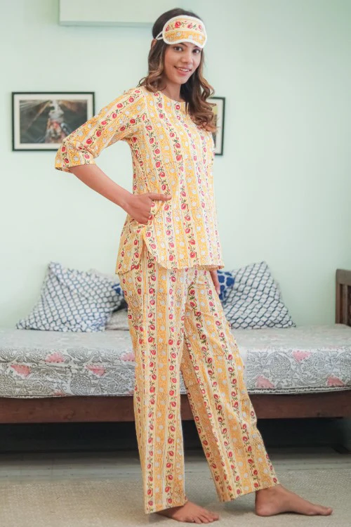 Sootisyahi 'Daisy Bliss' Handblock Printed Pure Cotton Night Suit - Image 3
