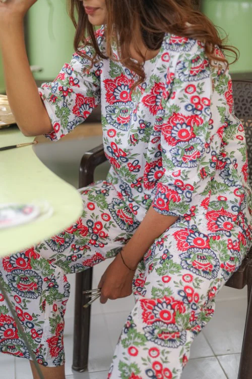 Sootisyahi 'Floral Oasis' Handblock Printed Pure Cotton Night Suit - Image 5