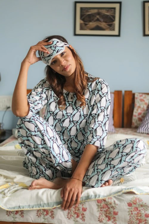 Sootisyahi 'Icy Penguin' Handblock Printed Pure Cotton Night Suit - Image 3