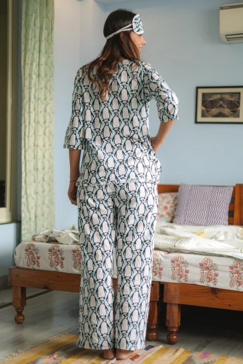 Sootisyahi 'Icy Penguin' Handblock Printed Pure Cotton Night Suit - Image 4
