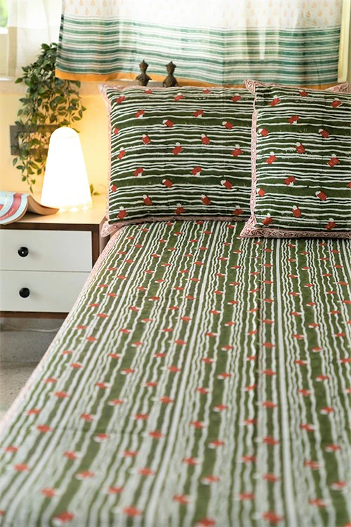 Sootisyahi 'Red in Motion' Handblock Printed Cotton Bedsheet - Image 4