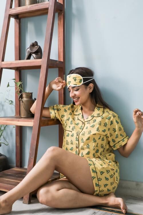 Sootisyahi 'Yellow Penguine' Hand Printed Cotton Night Suit - Image 4