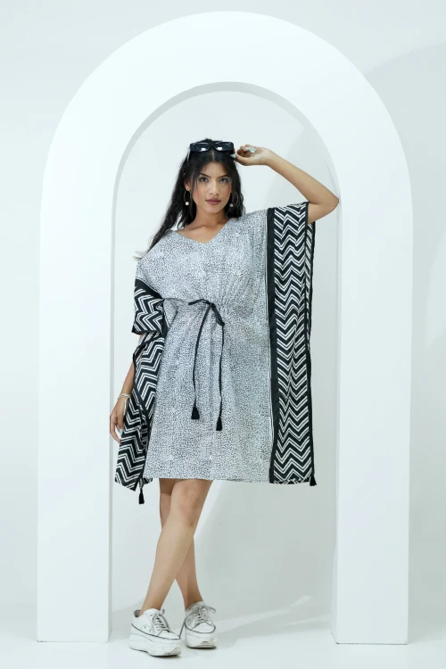 Sooti Syahi Sprinkles Hand Block Printed Kaftan - Image 3