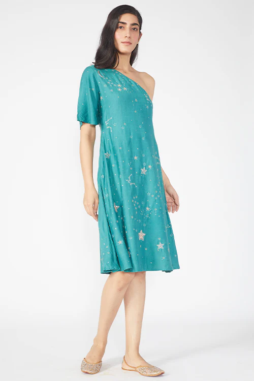 Okhai 'Stellar' Embroidered One Shoulder Dress With Dupatta - Image 6