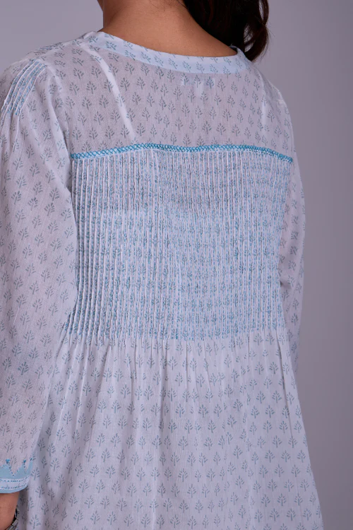 Rangsutra Suhani White Boxy Cotton Top With Applique - Image 7