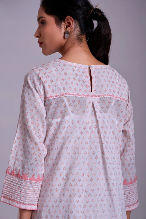Rangsutra Suhani White Flared Cotton Kurta With Applique - Image 4