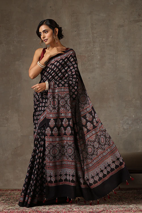 TENAARO Ajrakh Hand Block Printed Mul Cotton Saree - Image 4