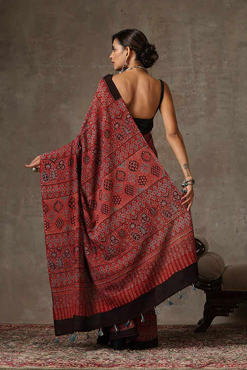 TENAARO  Ajrakh Hand Block Printed Mul Cotton Saree - Image 4