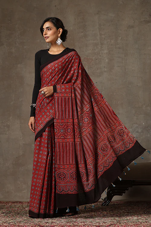 TENAARO Ajrakh Hand Block Printed Mul Cotton Saree - Image 3