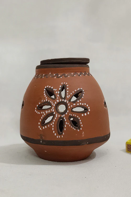 Terracotta by Sachii "
Kutch Painted Pottery Diffuser Lamp Unglazed" - Image 2