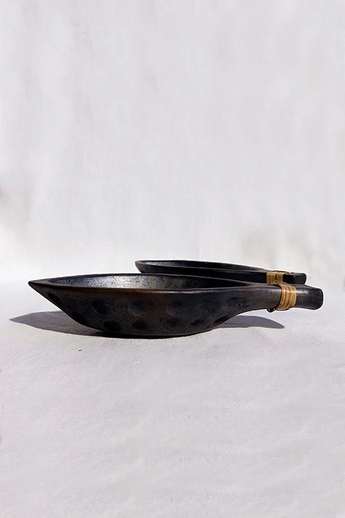Terracotta by Sachii Longpi Black Pottery Boat-shaped Serving Bowl - Image 4