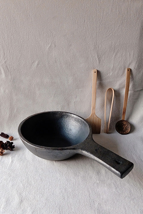 Terracotta by Sachii Longpi Black Pottery Deep Frying Pan - Image 5