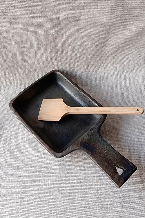 Terracotta by Sachii Longpi Black Pottery Skillet Square - Image 7