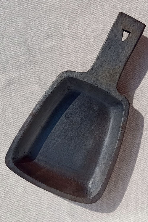 Terracotta by Sachii Longpi Black Pottery Skillet Trapezium - Image 4