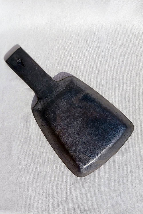 Terracotta by Sachii Longpi Black Pottery Skillet Trapezium - Image 7