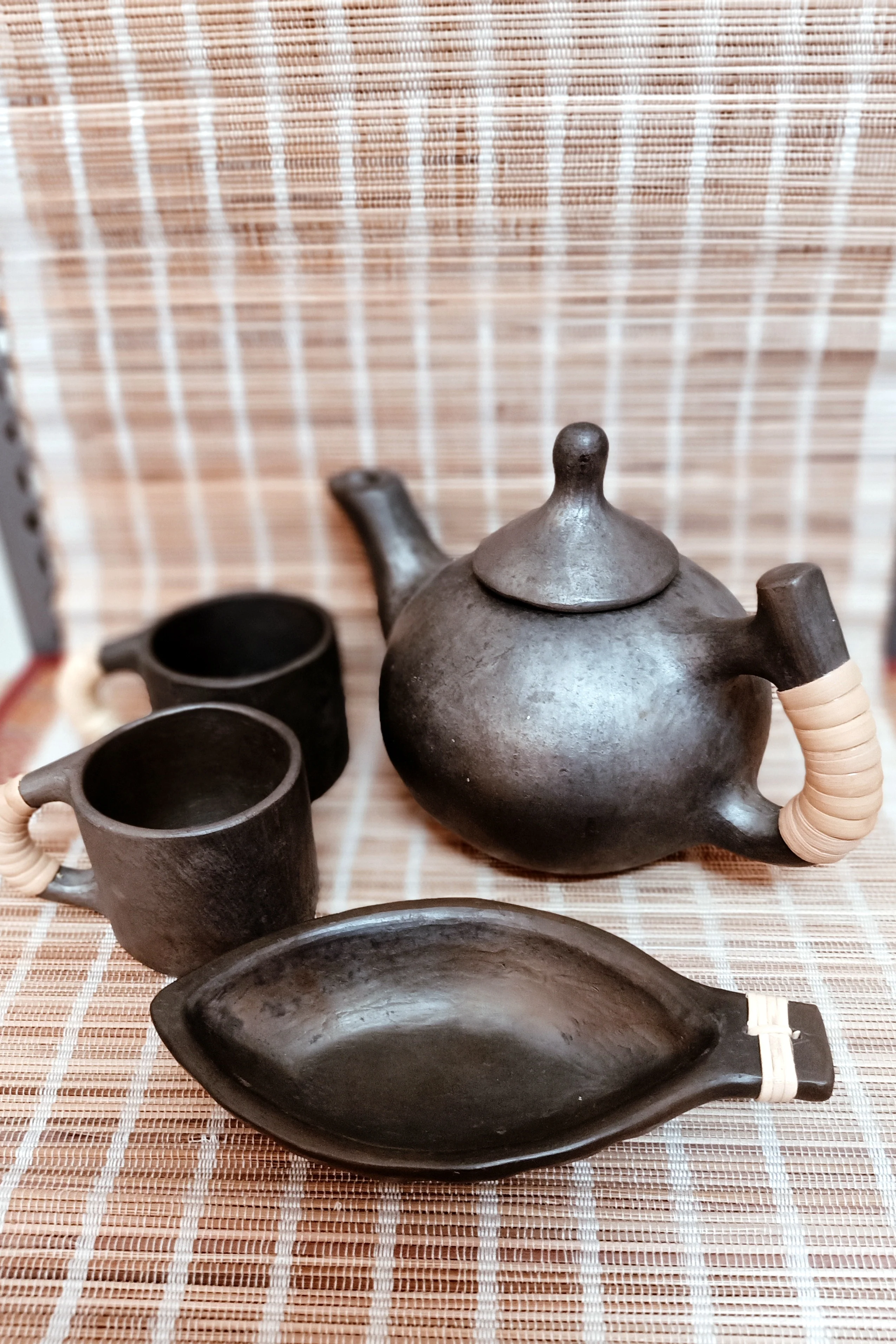 Terracotta by Sachii "Longpi Black Pottery Small Tea and Snack Set" - Image 3