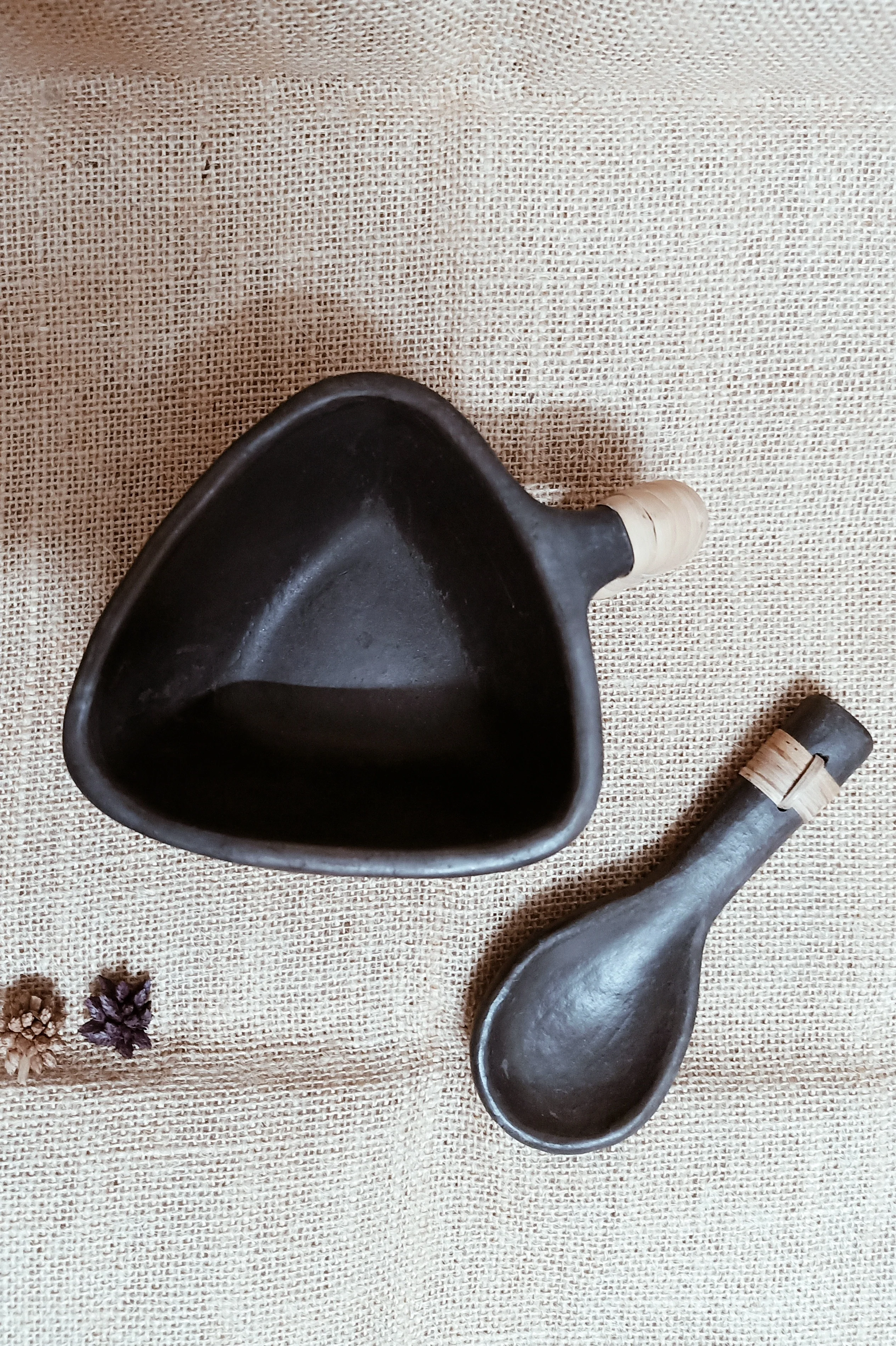 Terracotta by Sachii "Longpi Black Pottery Soup Bowl With Spoon" - Image 6