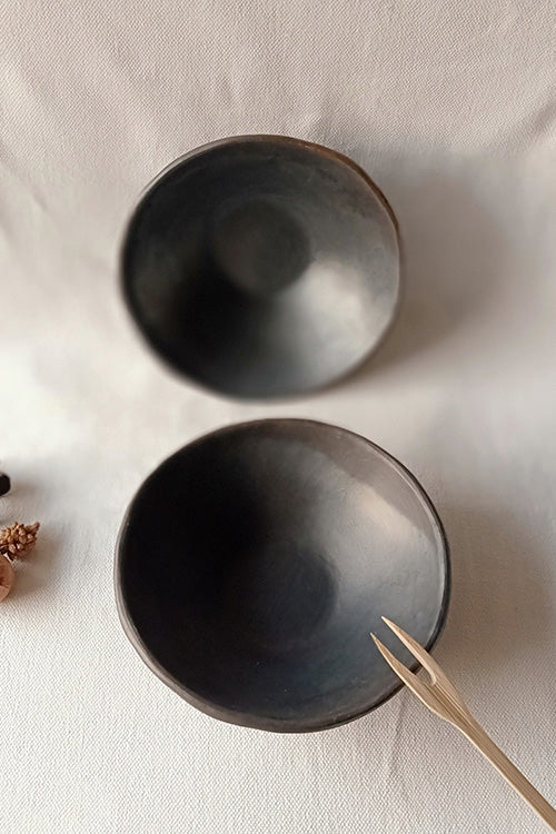 Terracotta by Sachii Longpi Black Pottery Soup/Salad Bowl - Image 16