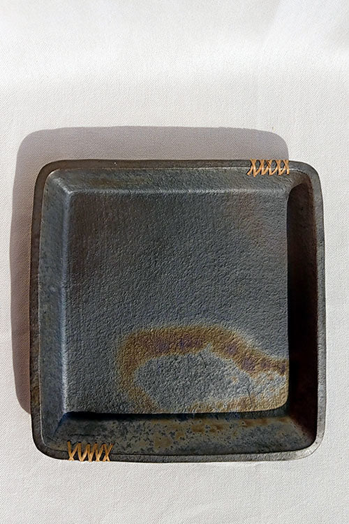 Terracotta by Sachii Longpi Black Pottery Tray Square